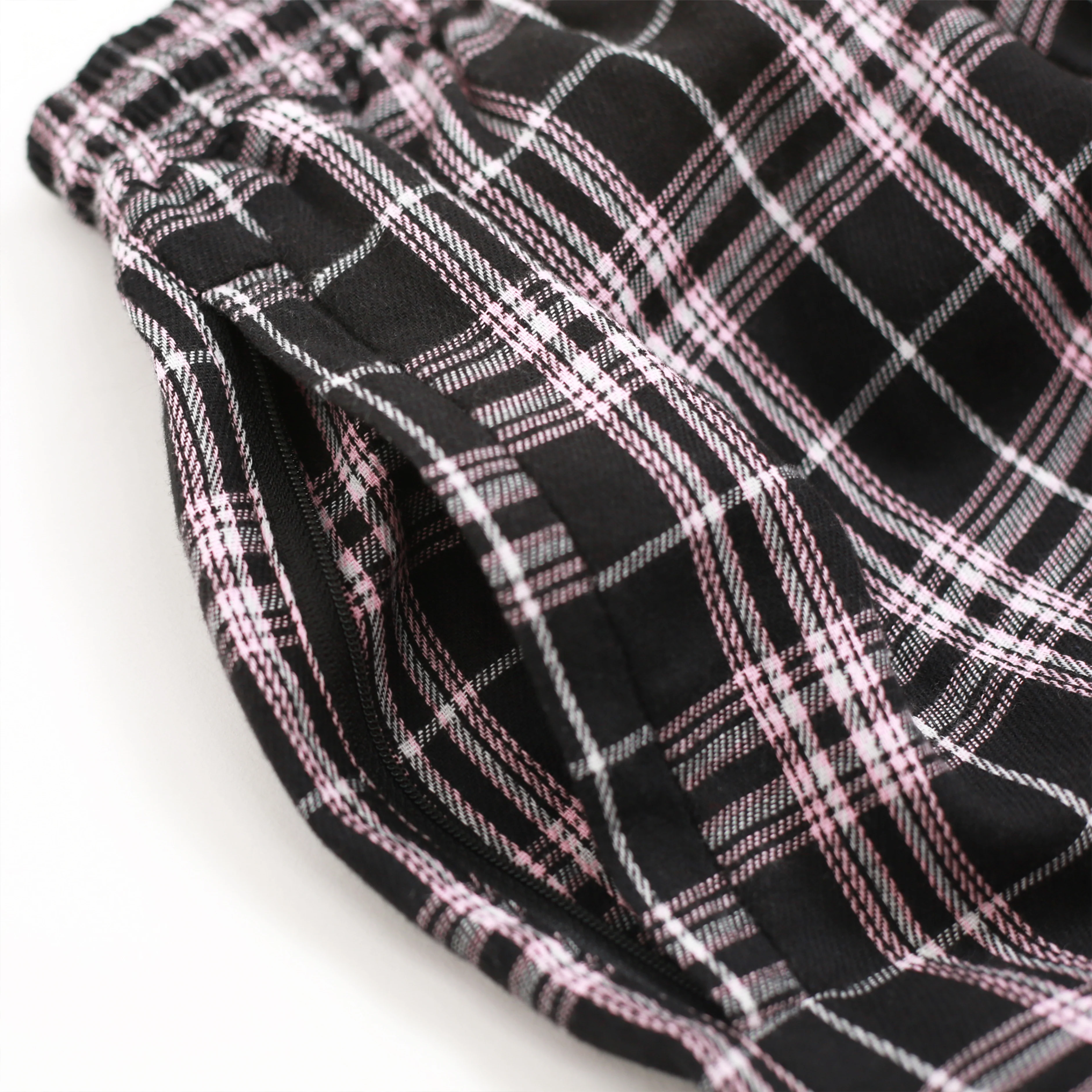 Shoreline Plaid Shorts (Black) - Image 6